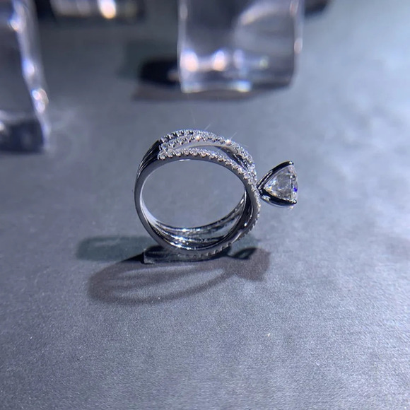 ▶Engagement CZ Clear Super Large Silver Plated Wedding Beautiful Ring, K993 - Picture 9 of 9